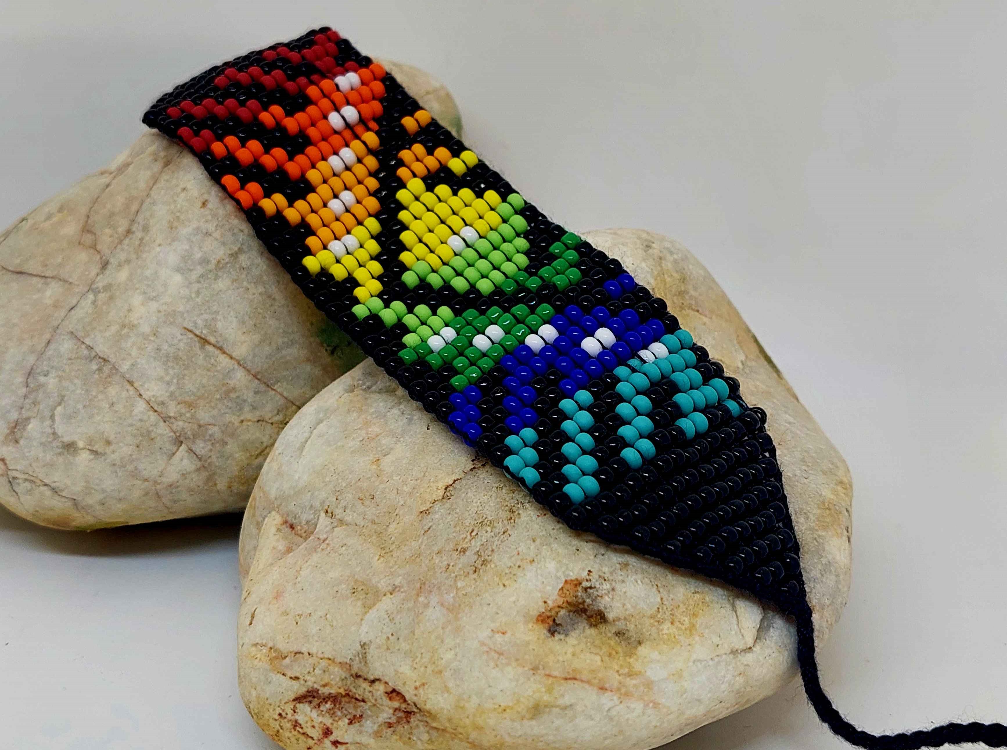 Náramok Native VII.